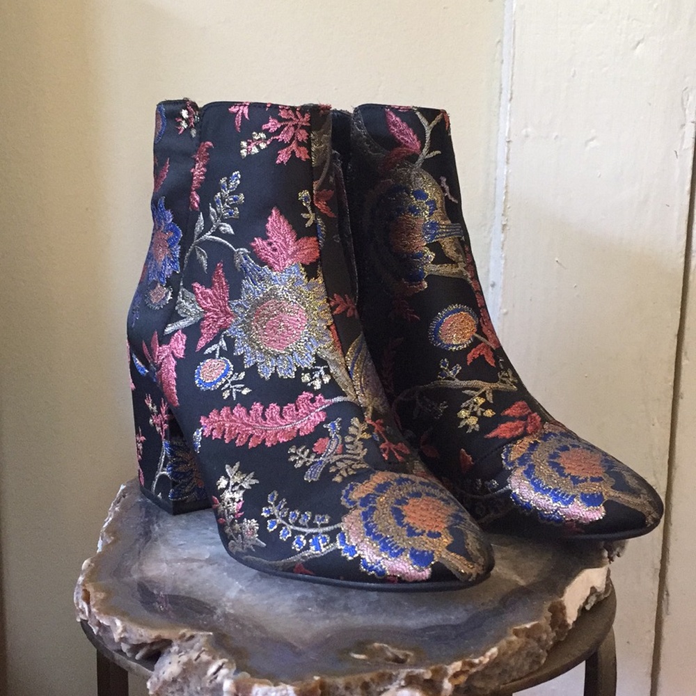 Alpha A+ Tapestry Booties